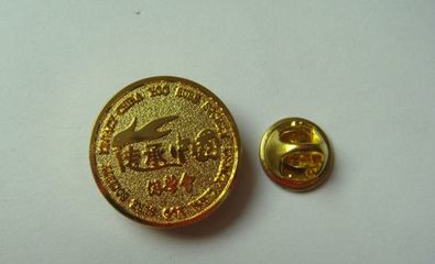 厂家济南金属徽章制作价格、青岛马口铁胸章批发生产、济南专业徽章厂-首商网